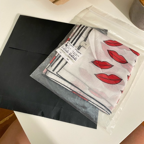 SOLD Authentic YSL Lips ๐ kisses Silk Scarf NWT - Picture 2 of 11